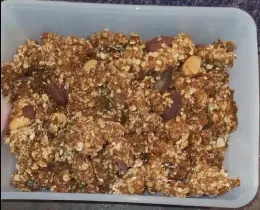 Granola maison croustillant aux noix et miel