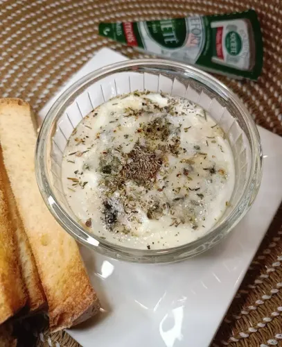 Oeuf cocotte au roquefort et thym