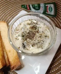 Oeuf cocotte au roquefort et thym