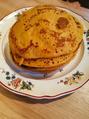 Pancakes à la patate douce et cannelle, moelleux et rapides