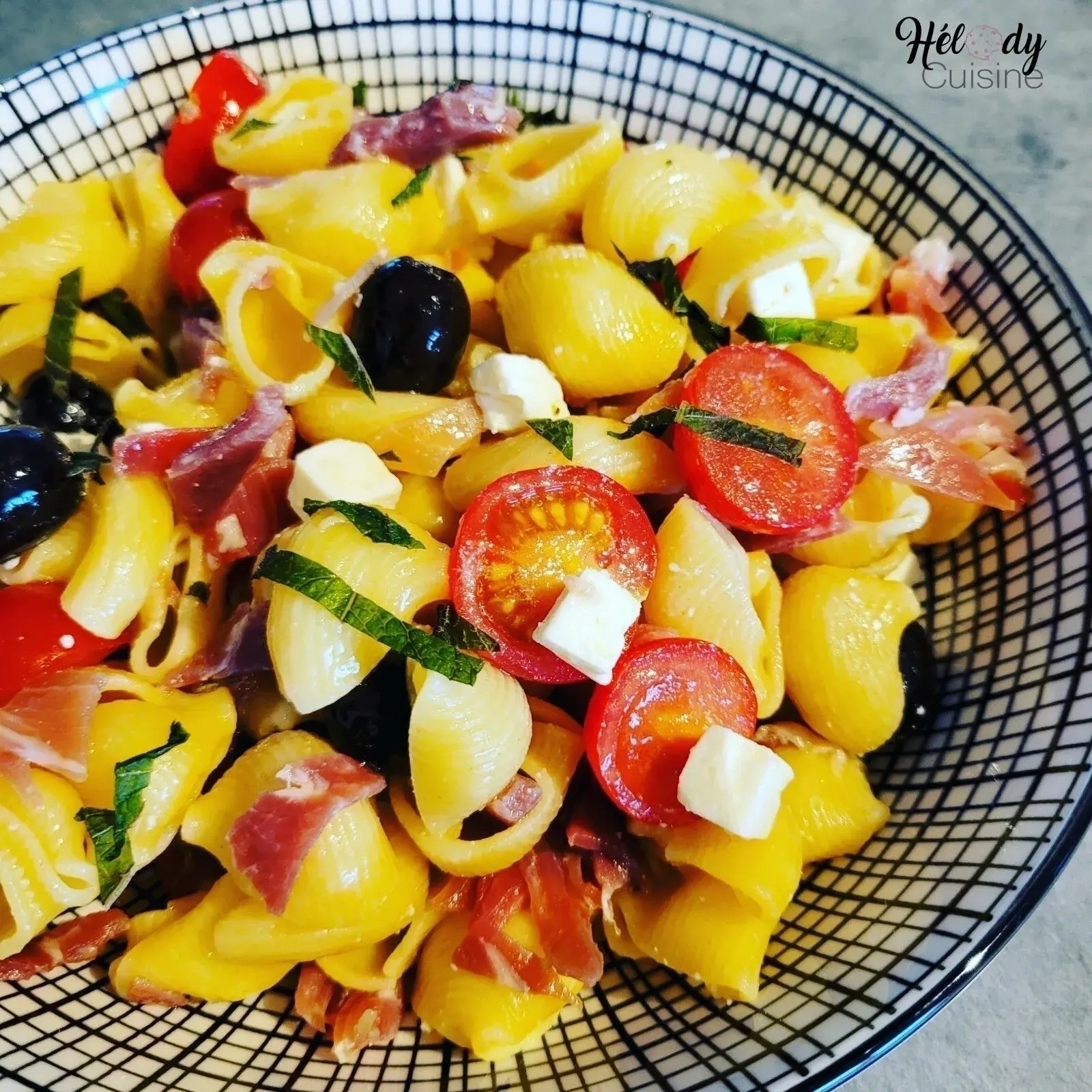 Photo de Salade de pâtes aux tomates cerise