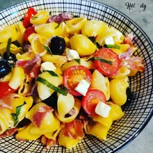 Salade de pâtes aux tomates cerise